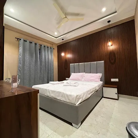 Hotel Seven Sky Inn Btm Layout